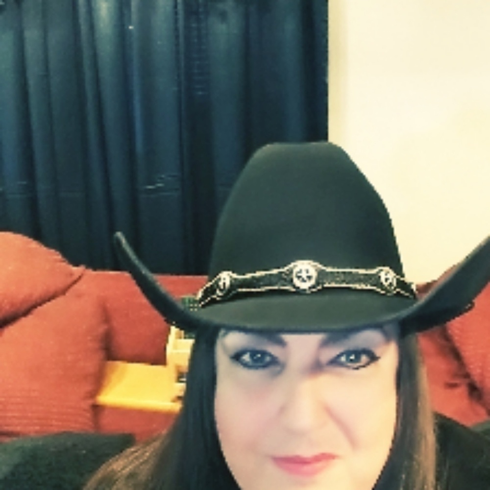 Meet your Posher, Pam